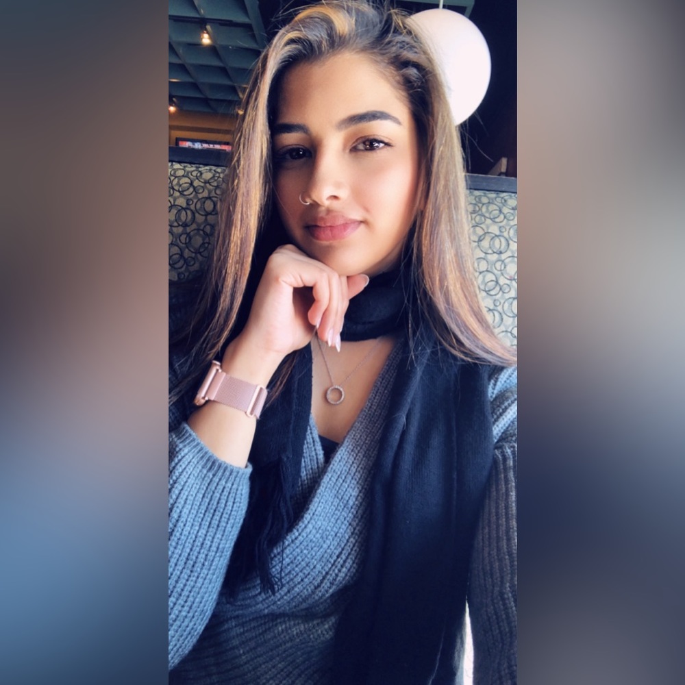 Meet your Posher, Nida